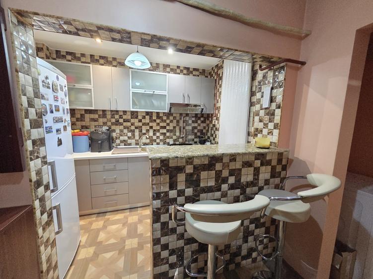 Apartament cu 2 camere decomandat în Micro 13