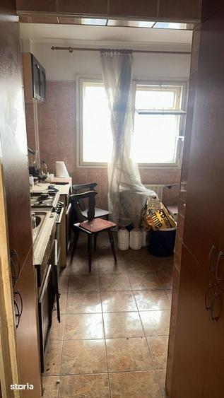 Apartament cu 3 camere decomandat, mobilat în Rahova