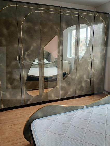 Apartament cu 2 camere semidecomandat, mobilat în Simeria