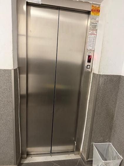 Apartament cu 3 camere decomandat, mobilat în Banu Manta
