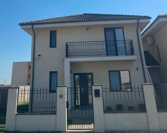 Casă cu 4 camere cu Teren 290 Mp în Giroc