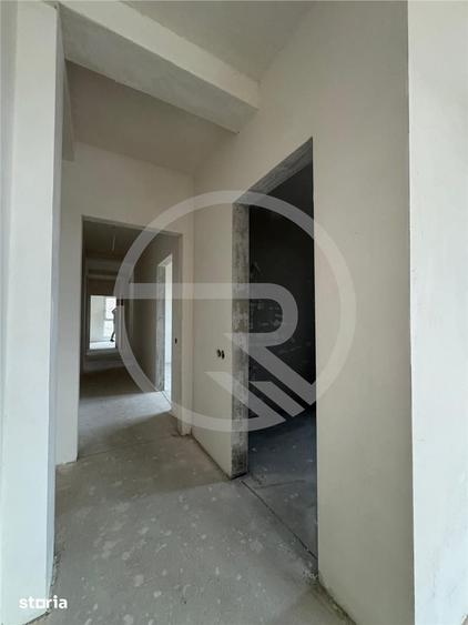 Casă cu 5 camere cu Teren 300 Mp în Central