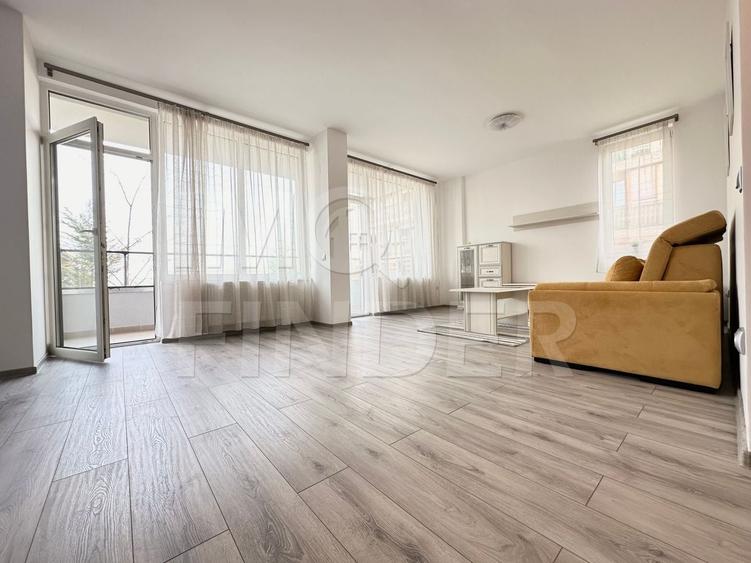 Apartament cu 2 camere semidecomandat, mobilat în Borhanci