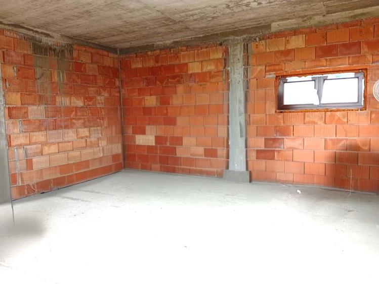 Casă cu 9 camere cu Teren 1400 Mp în Sânnicolau Mic