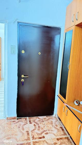 Apartament cu 3 camere în Vasile Alecsandri