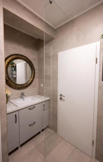 Apartament cu 2 camere decomandat în Independenței