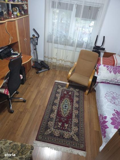 Apartament 3 camere 2 bai Str Pecineaga - 9