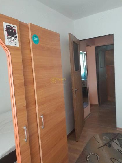 Apartament cu 2 camere semidecomandat în Podul de Piatră