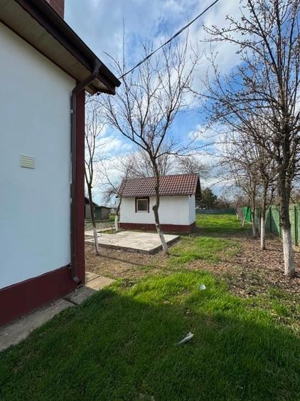 Casă individuală cu 5 camere cu Teren 4044 Mp în Drăgoești
