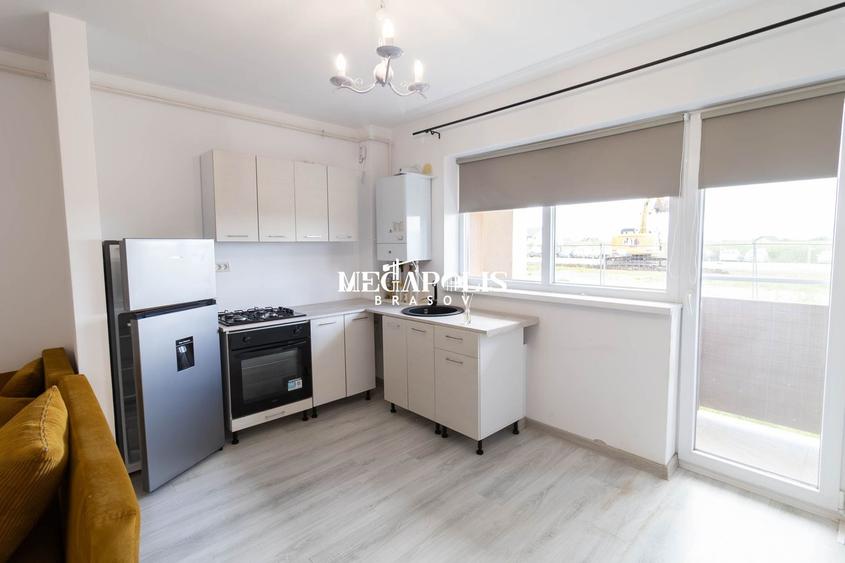 Apartament cu 2 camere semidecomandat în Sânpetru