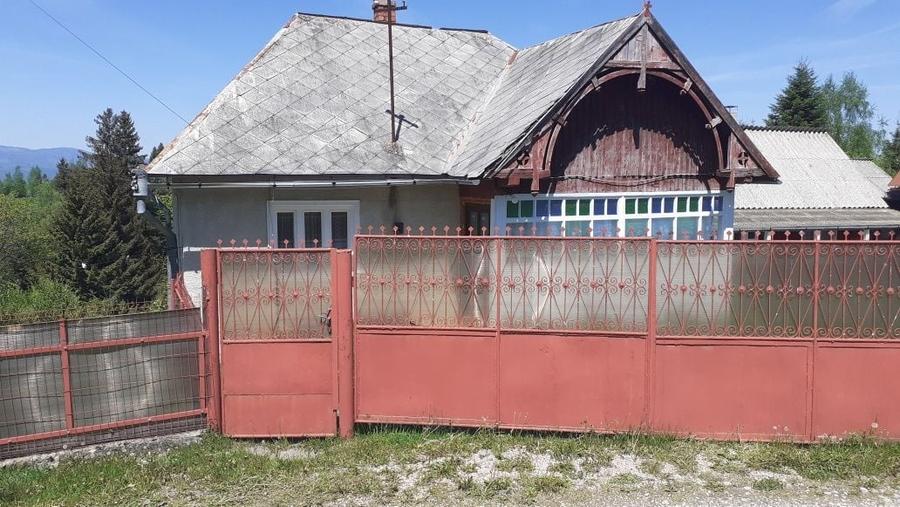 Casă cu 2 camere în Dealu Negru