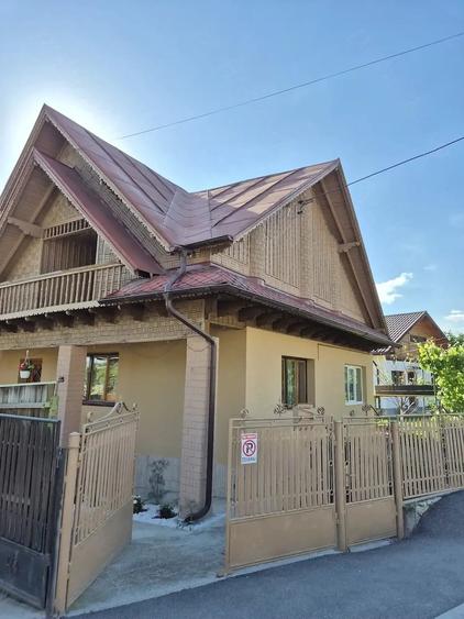 Casă cu Teren 1200 Mp în Central