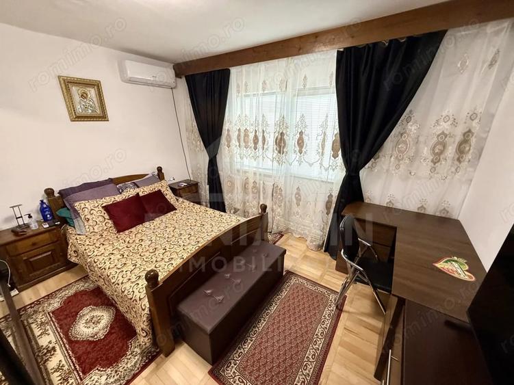 Apartament cu 4 camere decomandat în Craiovița Nouă