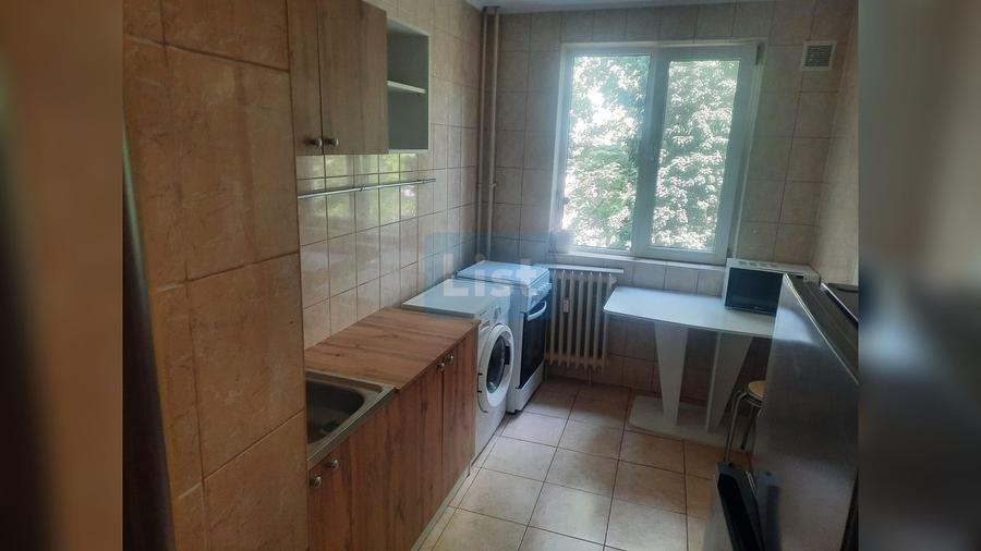 Apartament cu 3 camere decomandat în Ghencea