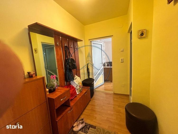 Apartament cu 3 camere semidecomandat în Central