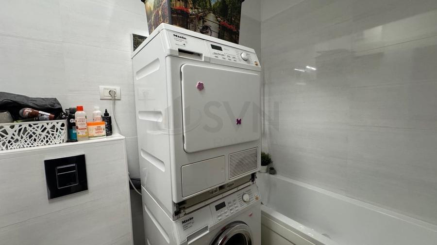 Apartament cu 3 camere semidecomandat în Sisești