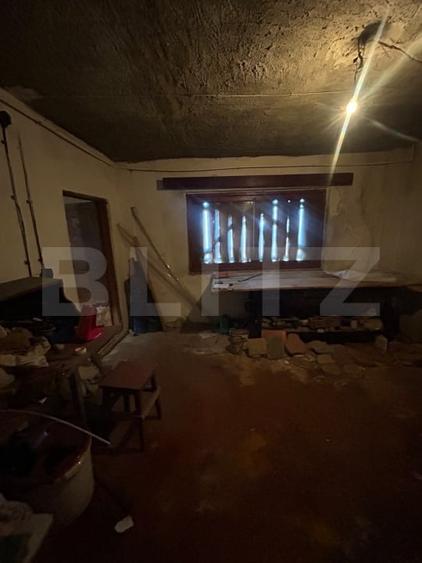 Spațiu comercial, de 700 mp, în Moreni