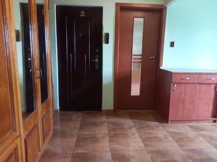Apartament cu 2 camere decomandat în Girocului