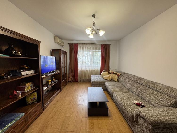 Apartament cu 2 camere decomandat în Aviației