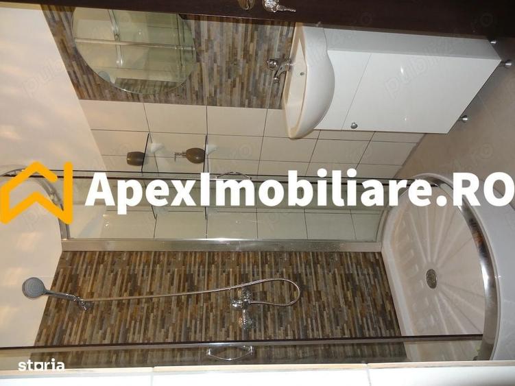 Apartament cu 2 camere decomandat în P-ța Victoriei