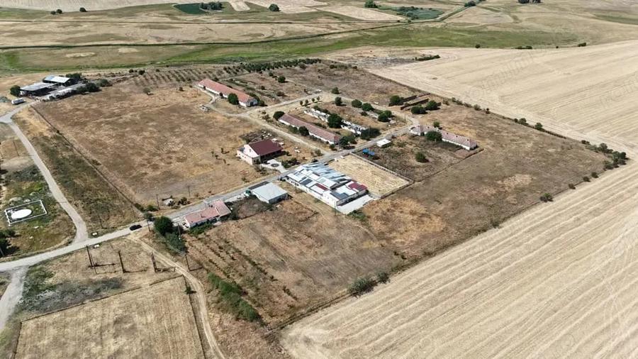 Teren de 90000 mp, în Bara