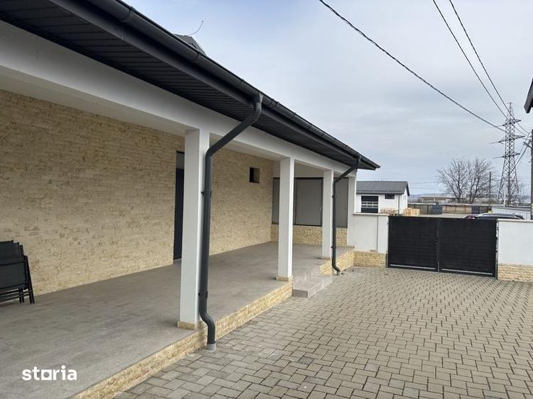 Teren de 3700 mp, în Central