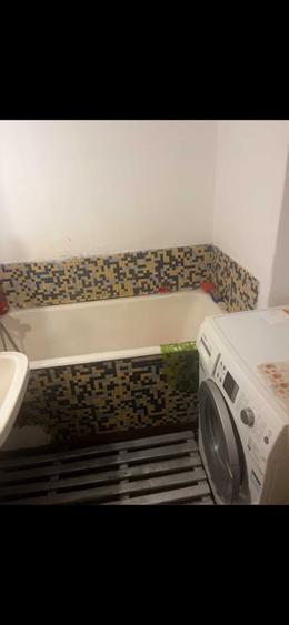 Apartament cu 3 camere decomandat în Săsar