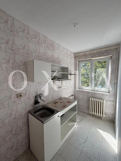 Apartament cu 2 camere nedecomandat în Semicentral