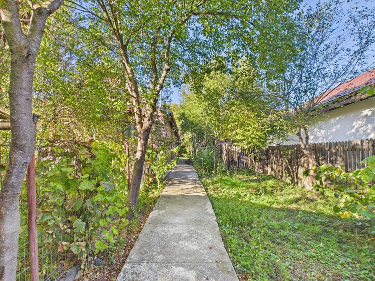 Casă individuală cu 2 camere cu Teren 1270 Mp în Cozieni