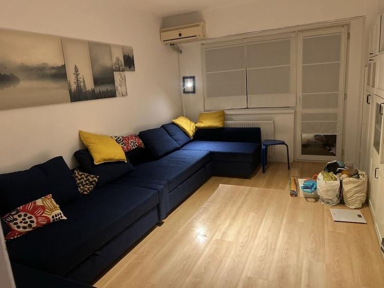 Apartament cu 3 camere decomandat în Exterior Vest