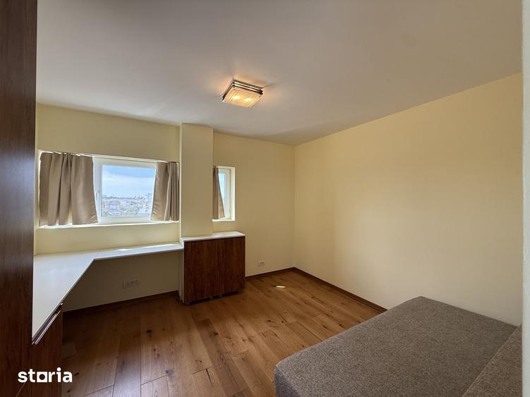 Apartament cu 4 camere în Central