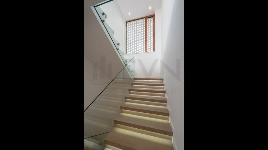 Casă cu 5 camere cu Teren 425 Mp în Floreasca