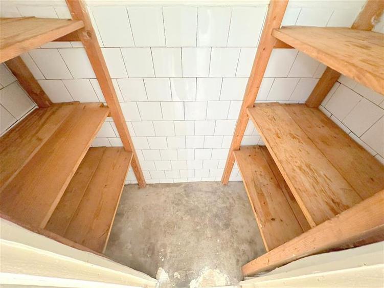 Apartament cu 3 camere semidecomandat în Narcisa