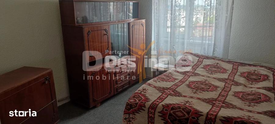Apartament cu 3 camere decomandat, mobilat în Nord-Est
