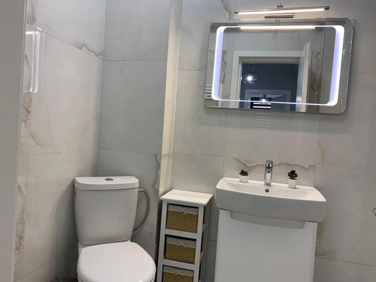 Inchiriez apartament 2 camere decomandat Barracuda Residence - 6