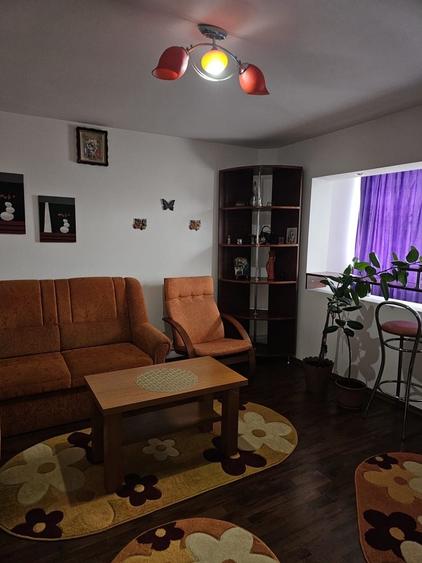 Garsonieră decomandată în Central