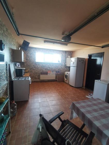 Casă cu 3 camere decomandat cu Canalizare în Agigea