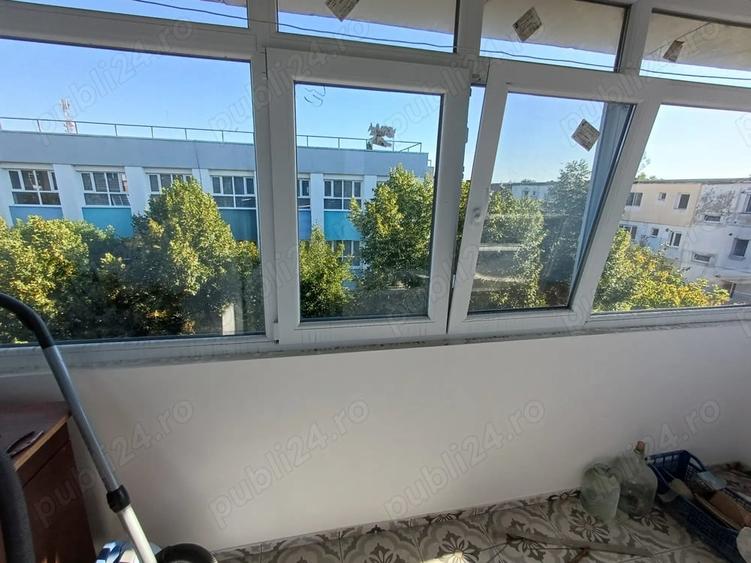 Apartament cu 3 camere decomandat în Tineretului