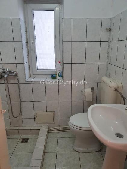 Proprietar,vand apartament 2 camere 40 mp in Piata Mihai Viteazul