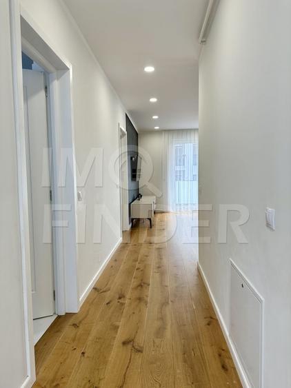Apartament cu 3 camere semidecomandat, mobilat în Borhanci