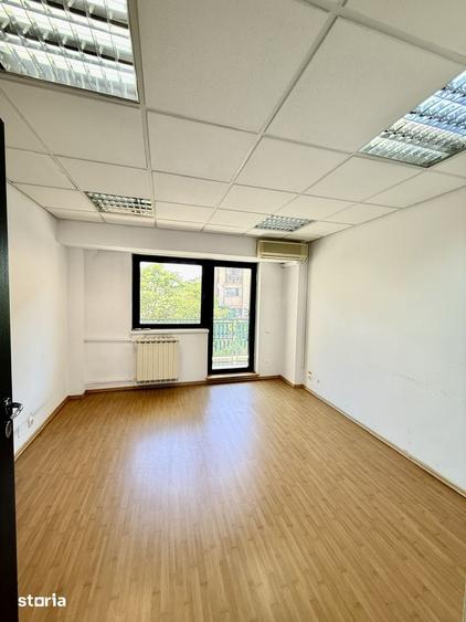 Apartament cu 4 camere decomandat în Centrul Civic