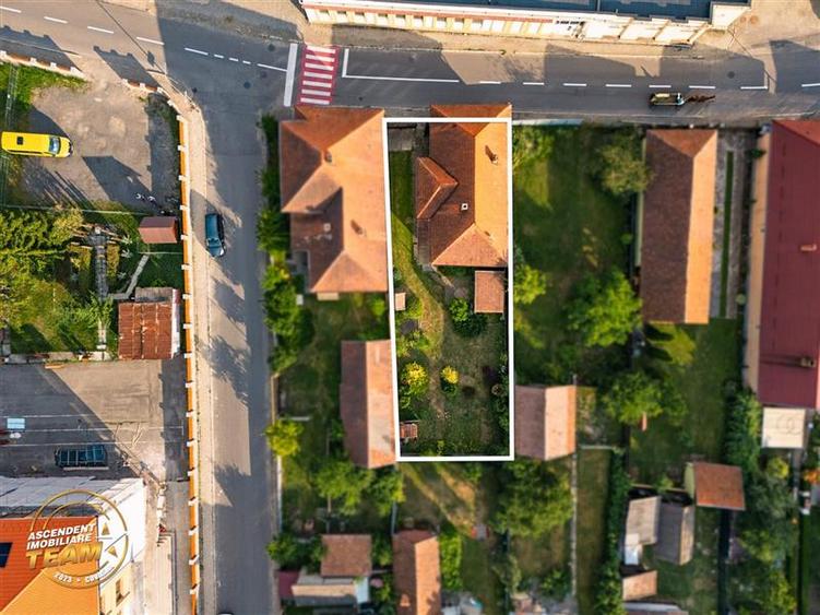 Casă individuală cu 2 camere cu Canalizare în Central