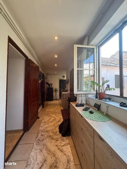 Casă cu 4 camere în UTA