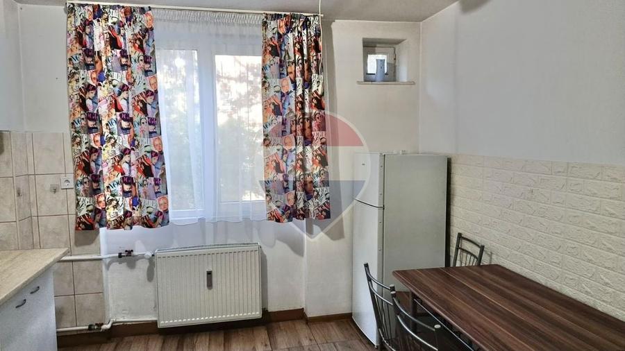 Apartament cu 2 camere semidecomandat în Decebal