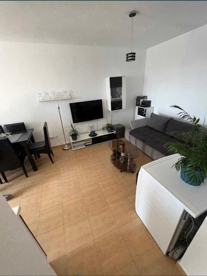 Apartament cu 2 camere decomandat, mobilat în Vest
