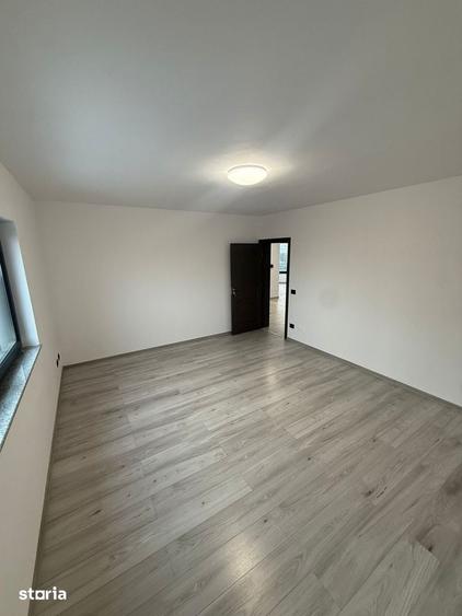 Casă cu 3 camere cu Teren 500 Mp în Mioriței