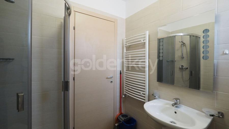 Apartament cu 3 camere semidecomandat, mobilat în Herăstrău