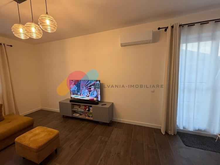 Apartament cu 3 camere semidecomandat, mobilat în Chinteni