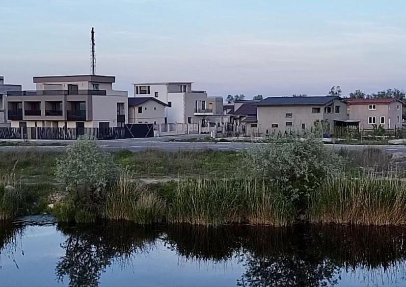 Casă cu 4 camere cu Teren 200 Mp în Central