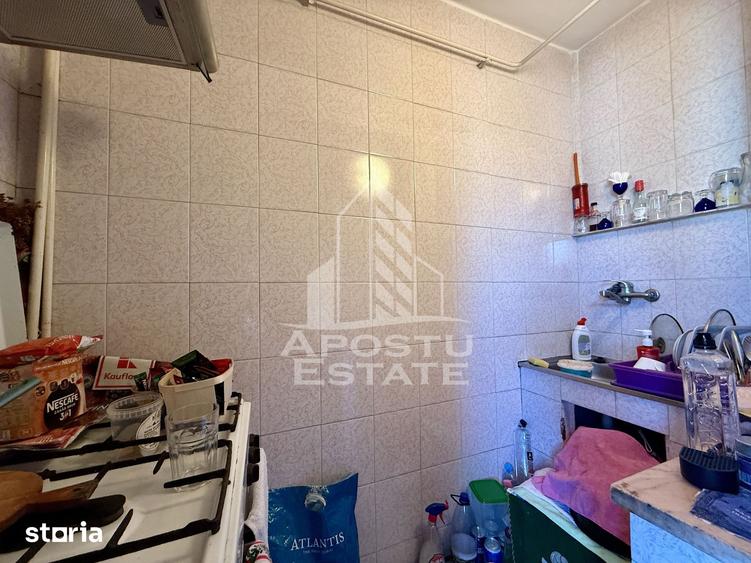 Apartament cu 3 camere decomandat în Lunei
